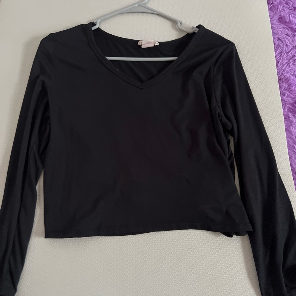 Soft long sleeve crop top